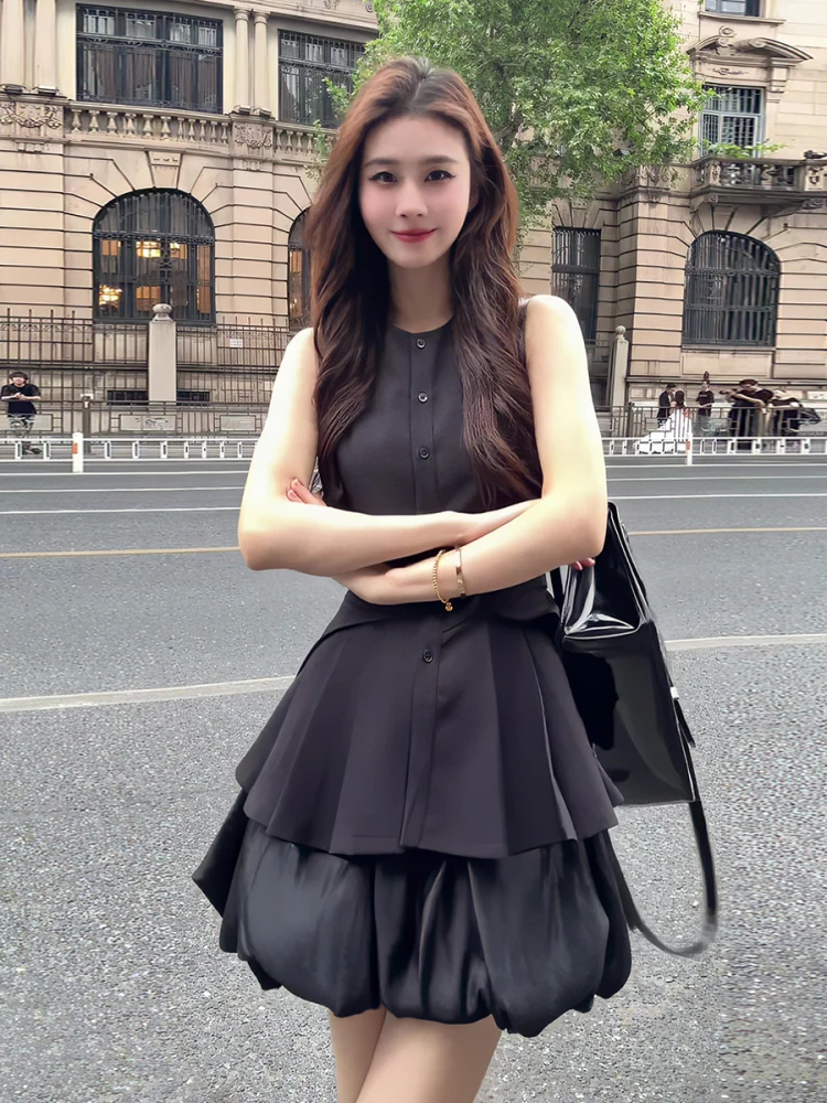 

Summer 2026 Fashion Slim Fit Black Sleeveless Vest Top High Waist Puffy Skirt Set Women's Style Elegant High Quality Polyester