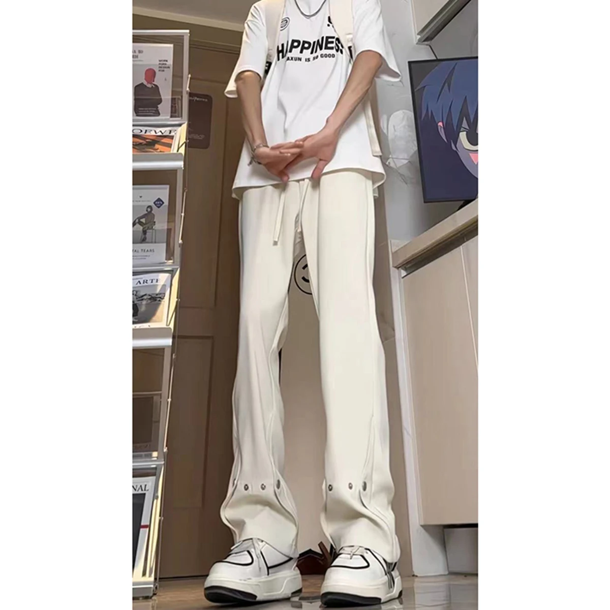 

Летние мужские брюки из ледяного шелка на пуговицах, тонкие, с легким расклешением, в американском стиле, для уличного стиля и хип-хопа, свободного кроя, прямые штанины