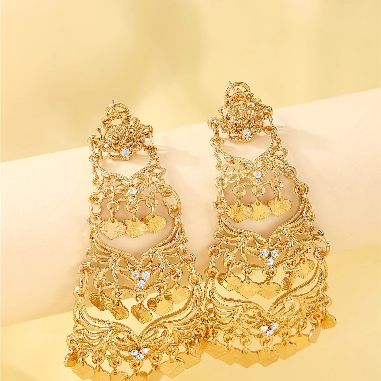 

Gilded Algerian ladies' fashion earrings, leaf-shaped tassels, bridal party earrings luxurious ladies' earrings, festival gifts