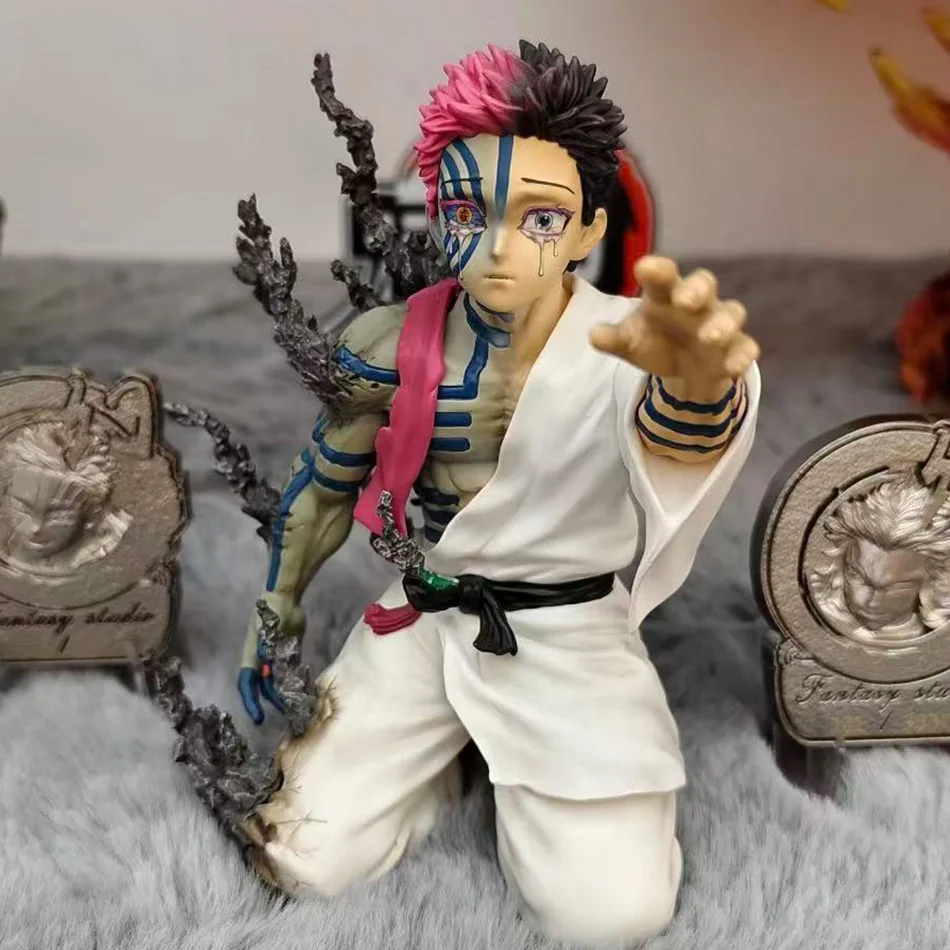 14cm Anime Demon Slayer Akaza Hakuji Figur Modell Puppe Actionfigur PVC Dekoration Desktop-Ornament Spielzeug