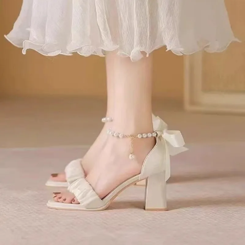 Sandalen Damen Sommer Mode lässig Bogen High Heels Fairy Wind Perle High Heels Design Sinn für Nische Chunky Sandalen