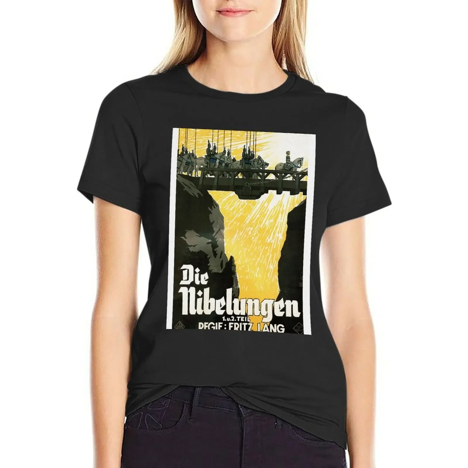 

Die Nibelungen.. German vintage1924 movie poster T-Shirt female customs funnys sweat Women clothes