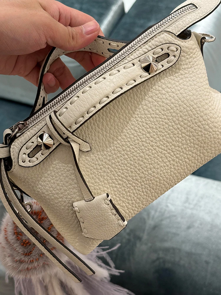 

White Leather Woven Handbag Women's Faion Luxury Handheld Crossbody Bag Briti Sle Single oulder Bag Leisure Pure Color