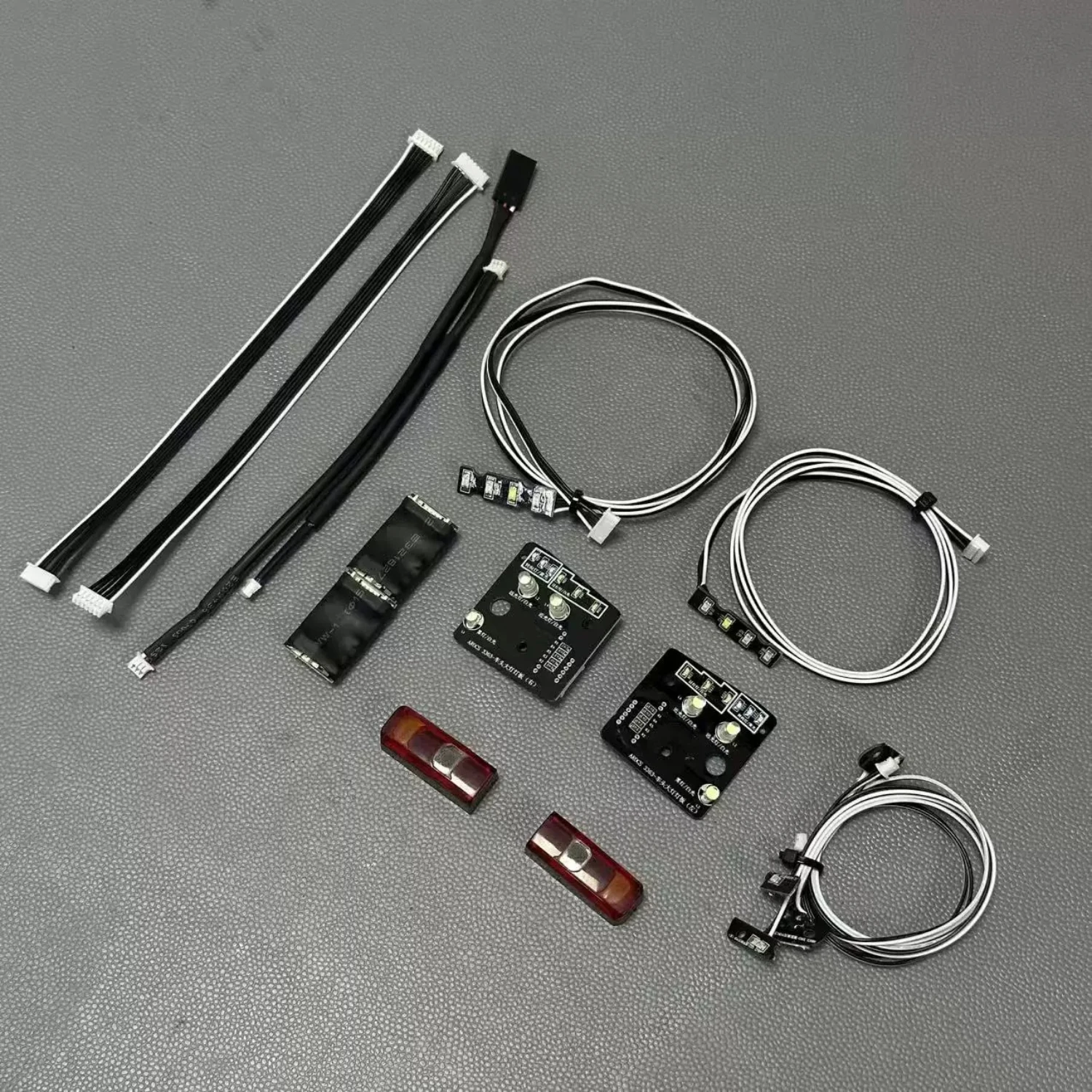1/14 Scale Remote Control Truck Light Assembly Sequential Light Assembly Suitable for DIY Remote Control Car Enthusiasts