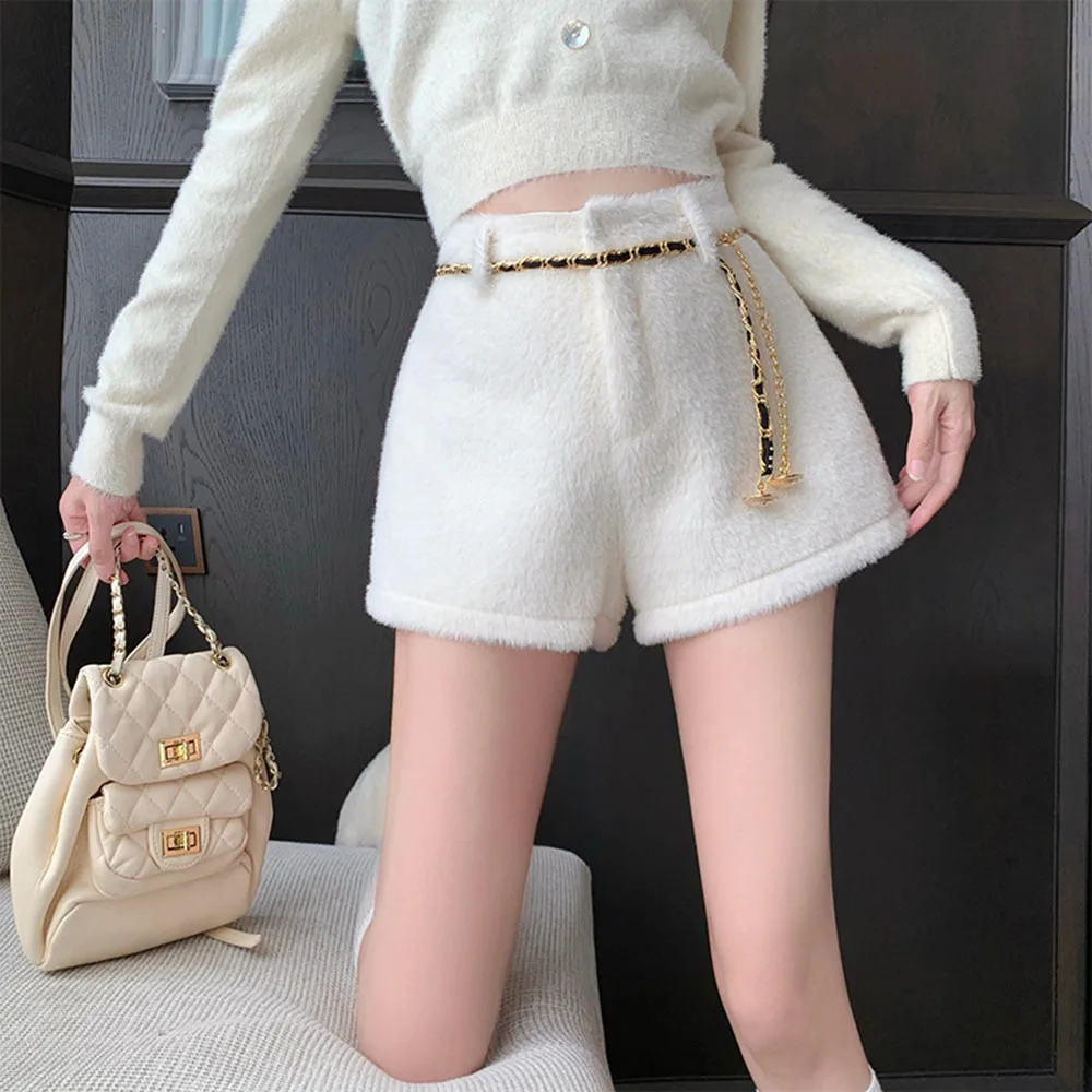 

2025 Autumn Winter New Celebrity Sweet Style Versatile Mink Fur Wide Leg Shorts For Women Fashion Hight Waist Short Pants Ladies