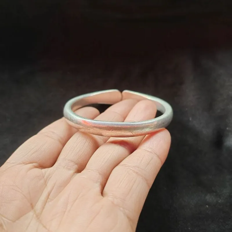 

Tibetan silver bracelet handmade classic hot selling gift for birthday parties of friends and family