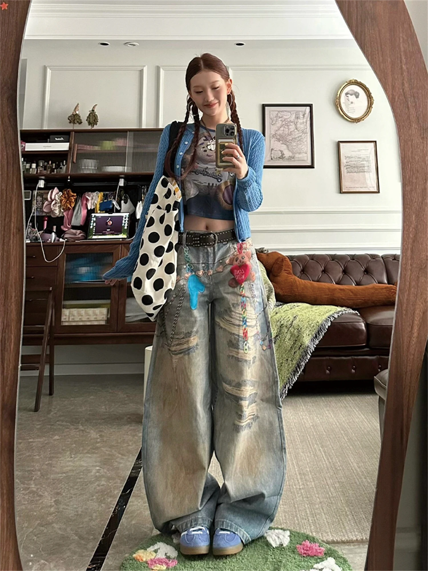 المرأة عالية الخصر واسعة الساق الجينز الضوء الأزرق خمر غسلها الكرتون التصحيح سلسلة التفاصيل Y2K الشارع الشهير عارضة سراويل جينز #2