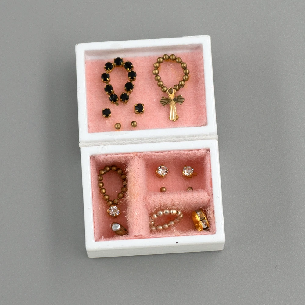 1 stks 1/12 Poppenhuis Miniatuur Houten Sieraden Doos Mini Ketting Speelgoed voor Poppenhuis Accessoires Decoratie ob11