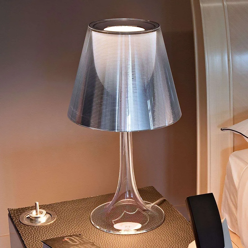 

Retro desk lamp simple modern bedroom bedside desk lamp creative decorative atmosphere night lamp