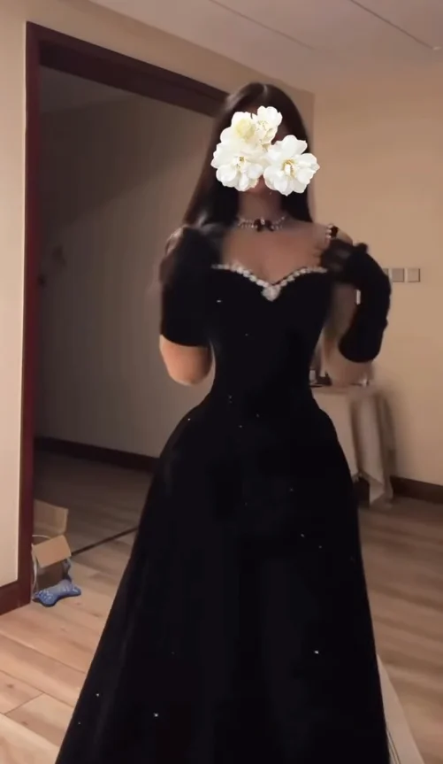 Aenyrst Vestidos de fiesta de noche elegantes personalizados Negro Una línea de terciopelo Simply Woman Vestidos para ocasiones formales فسات¢و