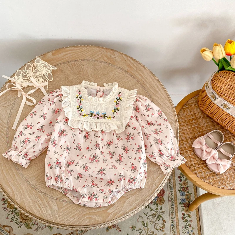 Autumn new 0-2 year old baby clothing, delicate rust flower long sleeved jumpsuit for female babies, fart clothes