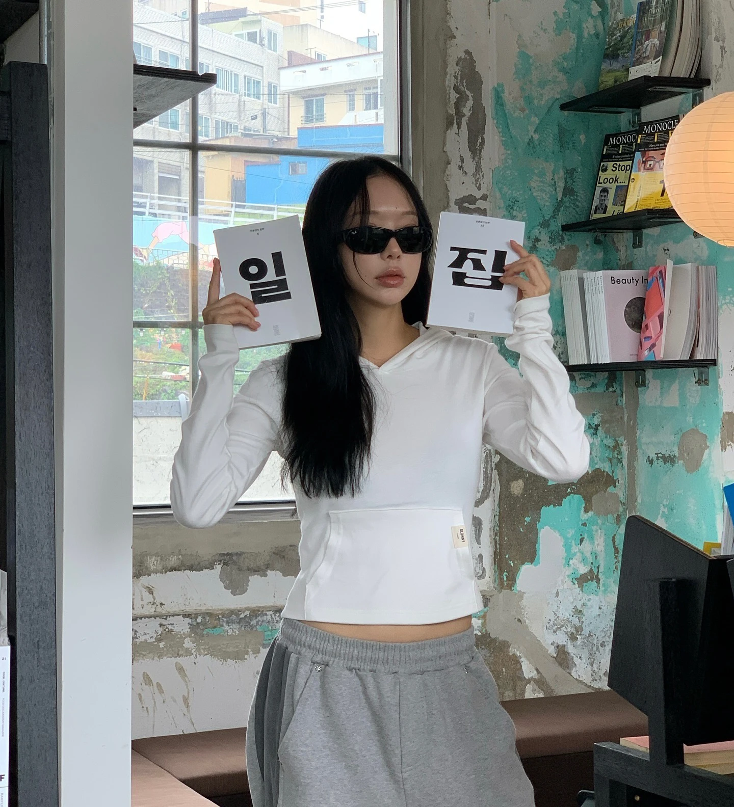 هودي كاجوال بأكمام طويلة من جلو*ني، قميص أساسي بلون سادة، سترة نسائية عصرية للخريف من القطن، نمط الشارع مع نقش مخطط