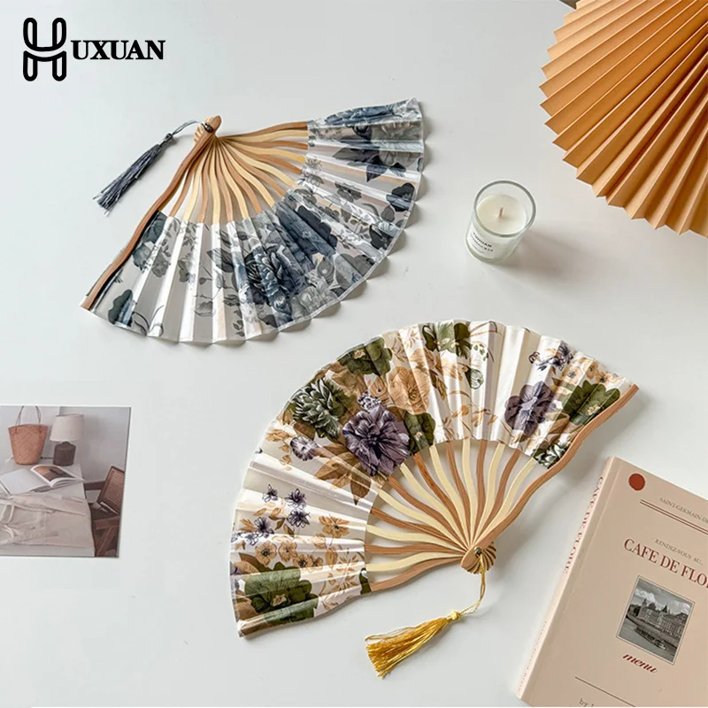 مروحة حريرية قابلة للطي على الطراز الصيني القديم مروحة يدوية على شكل زهرة كلاسيكية أنيقة مع غطاء مروحة شرابة مروحة قابلة للطي لحفلات الزفاف مع حقيبة #6