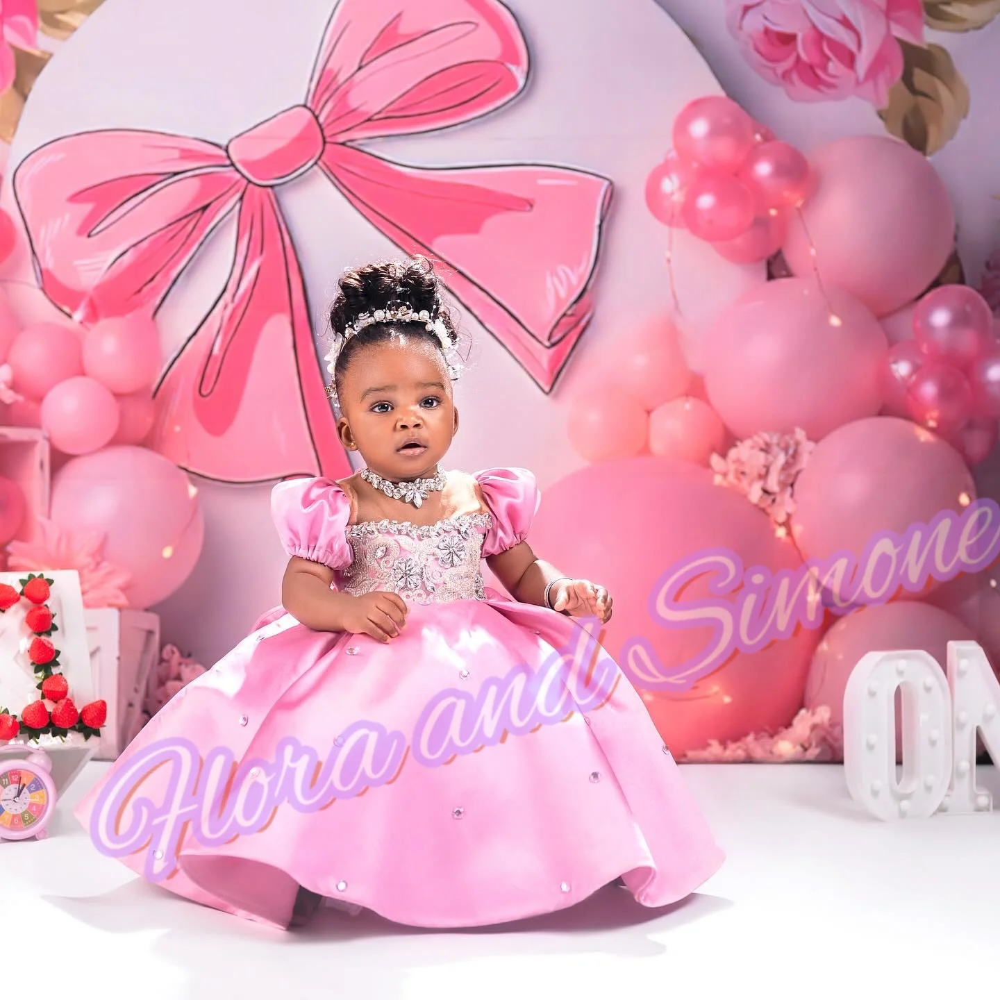 Royal Blue Gorgeous Flower Girl Dresses For Wedding White Pearl Appliqué Embellished Satin Toddler Birthday Gown Customized