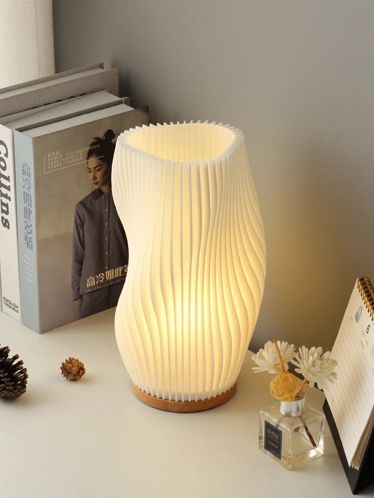 French Cream Style 3D Printed Lampshade Desk Lamp Bedroom Study Children\'s room Internet Red Atmosphere Decoration Desk Lamp