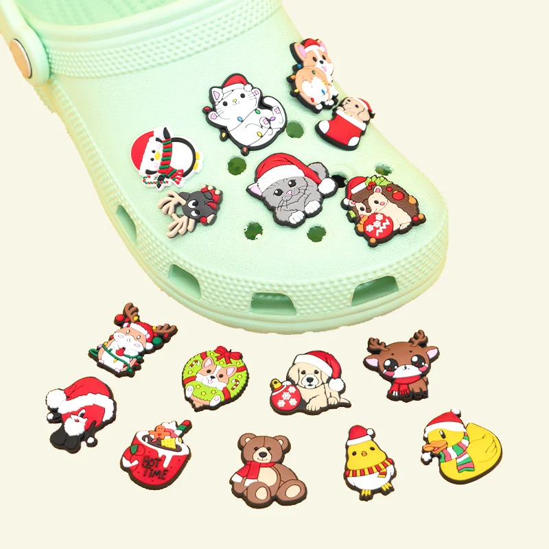จี้รองเท้าลายคริสต์มาส 1/25 ชิ้น น่ารัก รูปสัตว์ คริสต์มาส สุนัข แมว กวาง ตกแต่งรองเท้า สำหรับผู้หญิง ผู้ชาย ติดรองเท้าแบบคล็อก ของขวัญวันหยุด