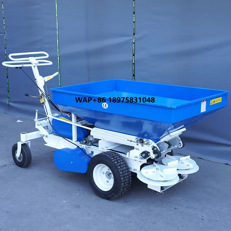 Self-propelled double-tray fertilizer spreader Salt spreader for efficient inflation and distribution