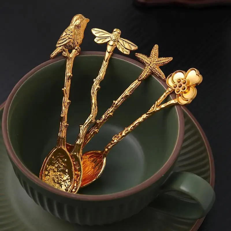 1PC Retro Metal Coffee Spoon Dragonfly Branches Leaves Shape Ice Cream Cake Dessert Milk Mixing Spoon Kitchen Gadgets Tableware.