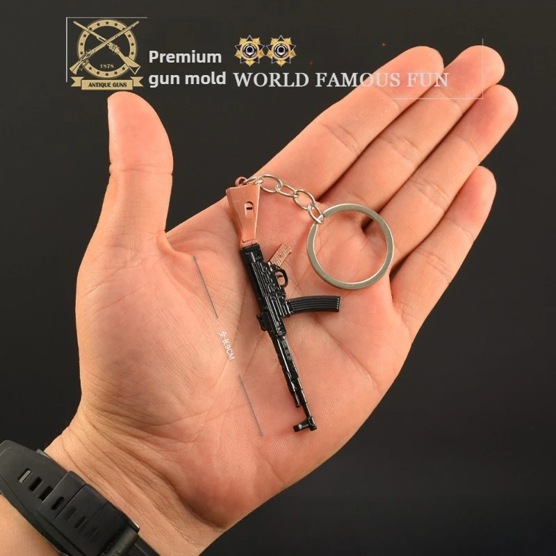 9cm/3.54in Game Peripherals Hot Weapons Metal Mini Gun Keychain Barrett AKMT88 Sniper Rifle STG44 Backpack Pendants Crafts Gifts