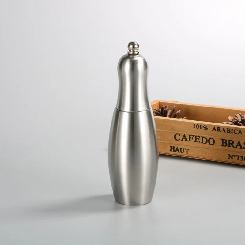 304 Stainless Steel Salt and Pepper Grinder Bowling style Pepper Mill Ceramic Core Grinding Western Restaurant Seasoning Bottle