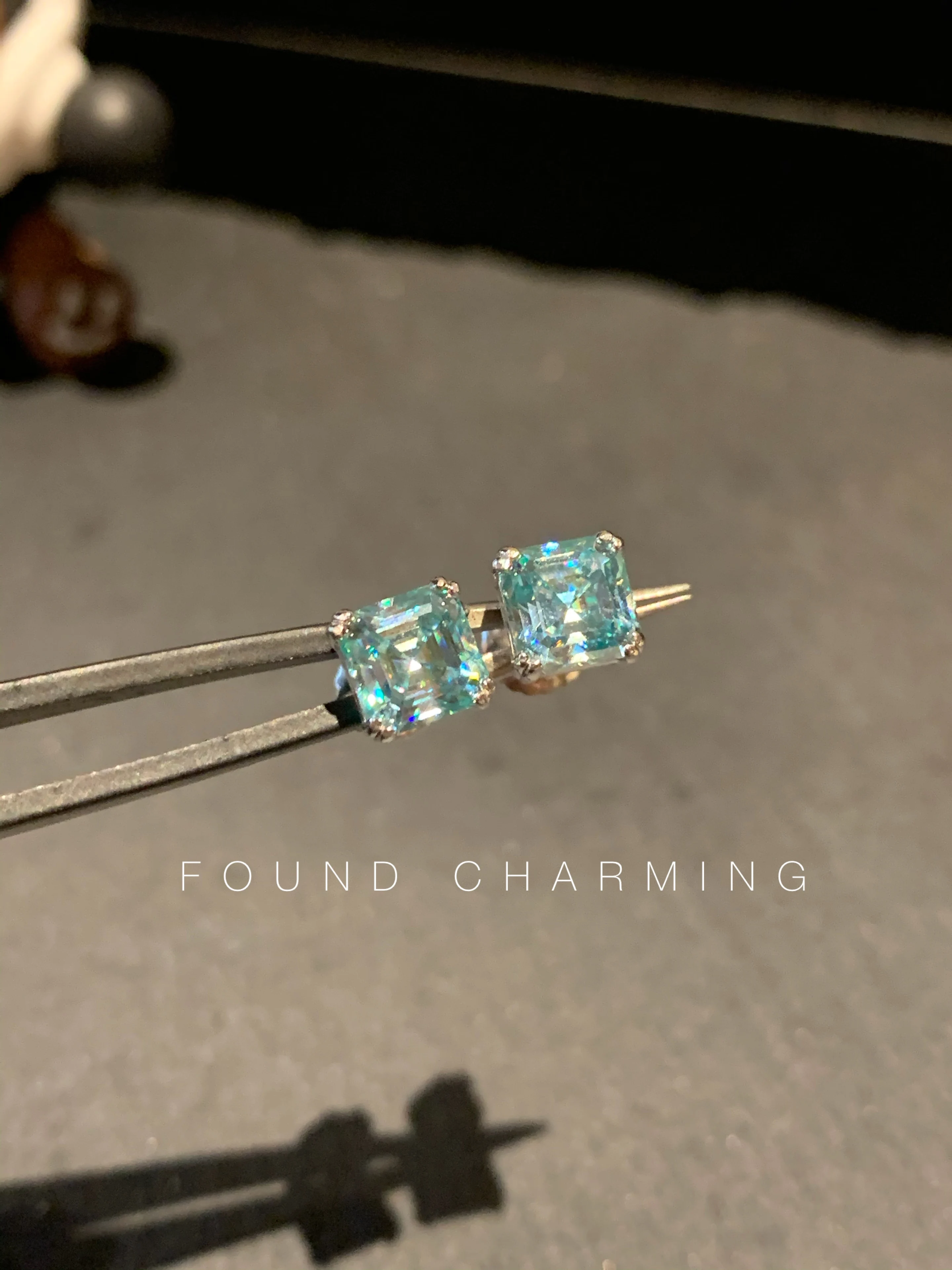 

Fresh Minit Blue Square Asscher Moissanite Diamond Stud Earrings For Woman Men With 925 Silver Luxury Jewelry 、