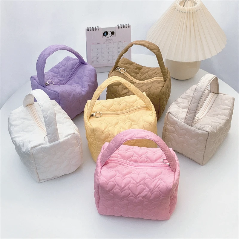 Love Quilting Women's Cosmetic Bag Female Portable Handle Storage Bags Simple Ladies Makeup Cases Winter Travel Large Handbags