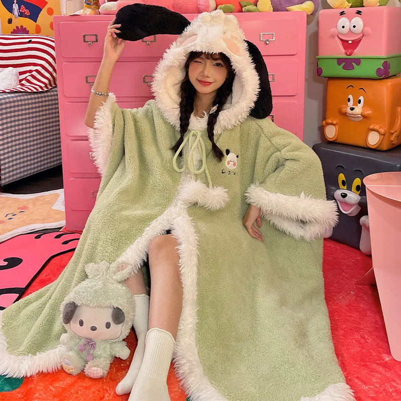 Cartoon Pochacco Pluche Mantel Gewaad Sanrio Kawaii Vrouwen Anime Leuke Meisjes Pyjama Herfst Winter Plus Fluwelen Verdikte Thuis Kleding
