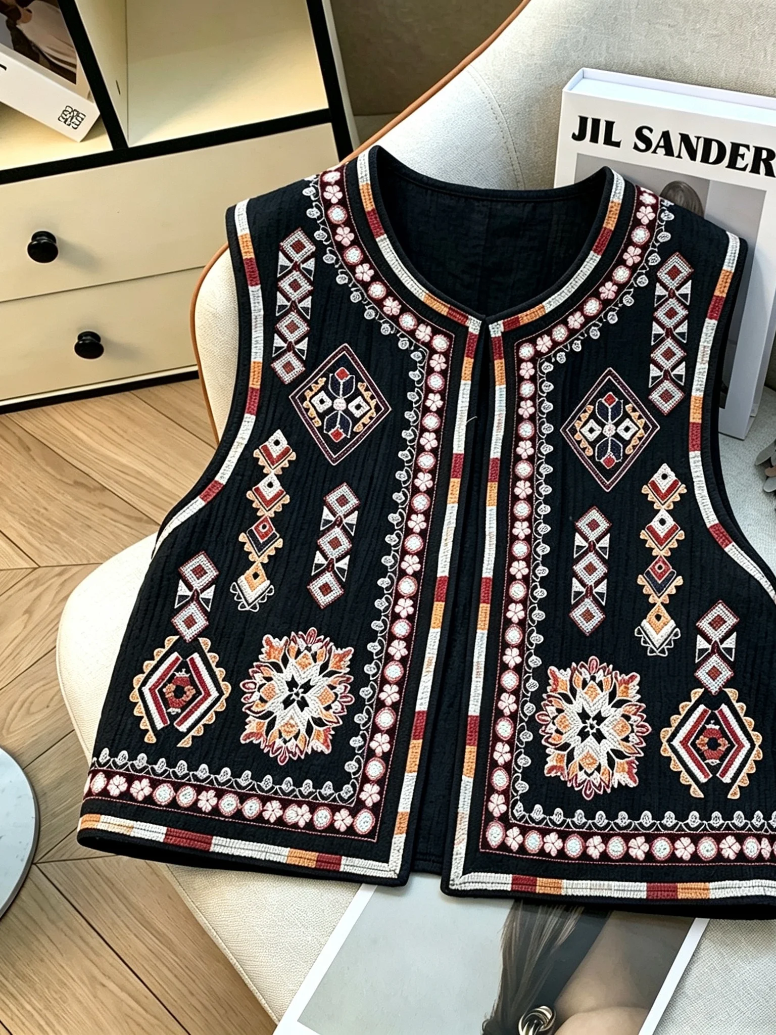 Bohemian Retro Heavy Embroidery Short Vest Women Summer Ethnic round Neck Sleeveless Shoulder Pad Top Women's Fashion Clothing