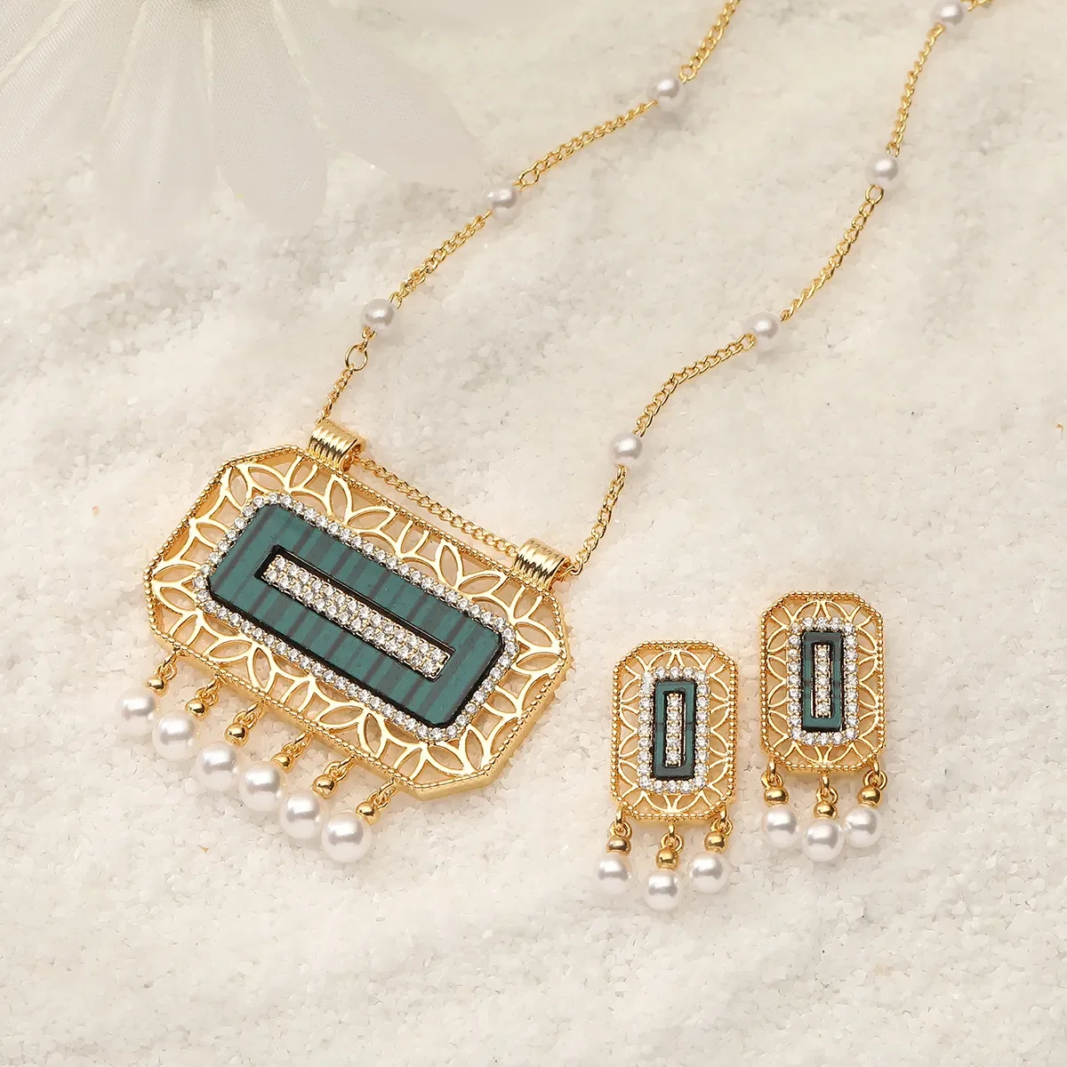Women Fashion Long Chain Necklace & Earring Hollow Out Dubai Arabian style Shell Pearl Zircon Necklace Middle East Jewelry Set