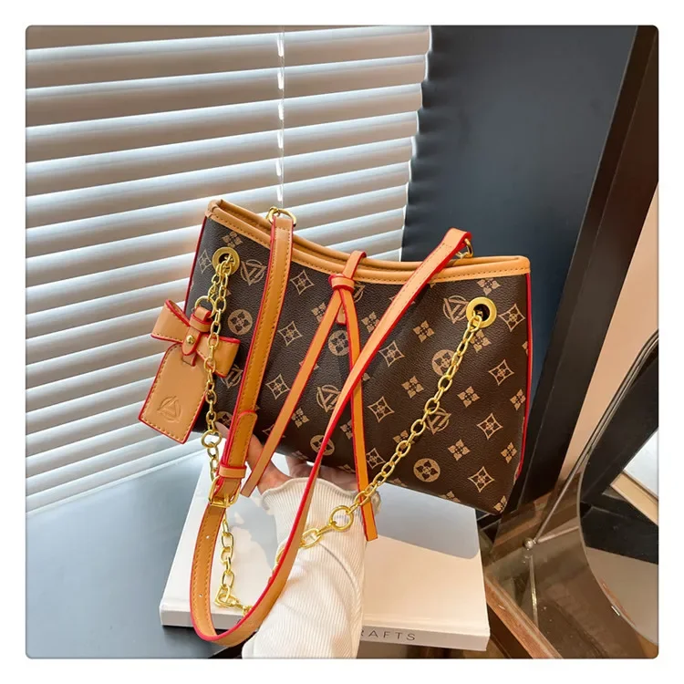 مجموعة حقائب حمل متداخلة لعام 2026، حقيبة كتف مطبوعة عتيقة مع حقيبة قابلة للفصل، حقيبة ركاب على الطراز البوتيكي للنساء #3