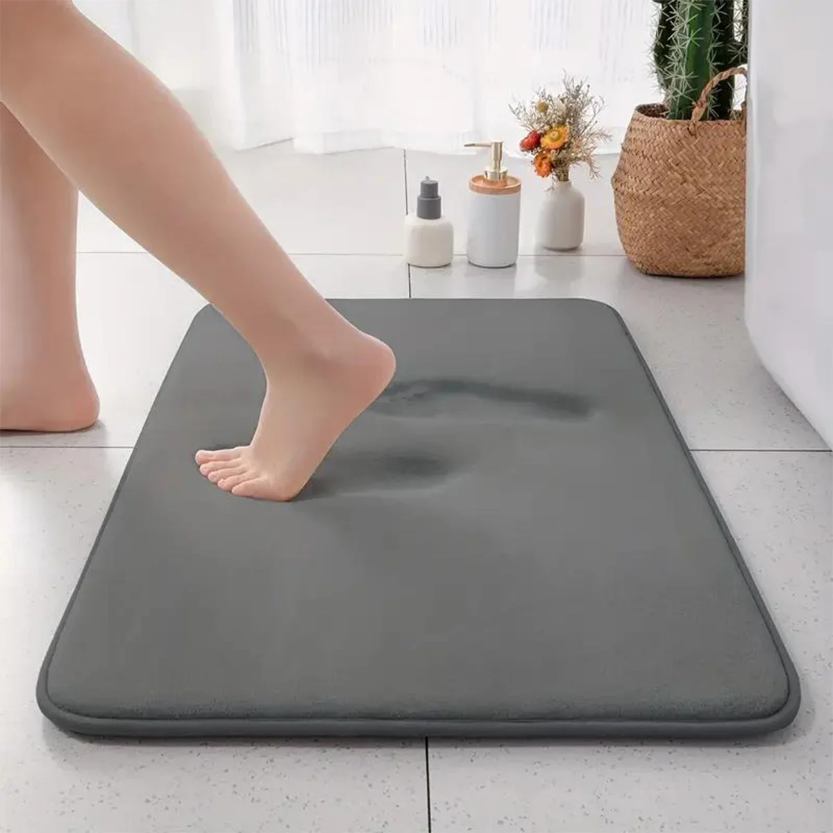 Thickened solid color absorbent carpet flannel bathroom floor mat bathroom entrance non-slip door mat