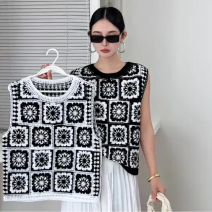 Retro Spliced Checkered Hollow Knitted Vest Women's round Neck Versatile Layered Top Thin Spring Summer New Style