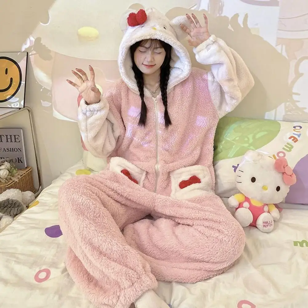 Cartoon Hallo Kitty Frauen Stück Pyjamas Sanrioed Anime Kawaii Overall Pyjamas Verdicken Korallen Fleece Winter Homewear Nette Mädchen