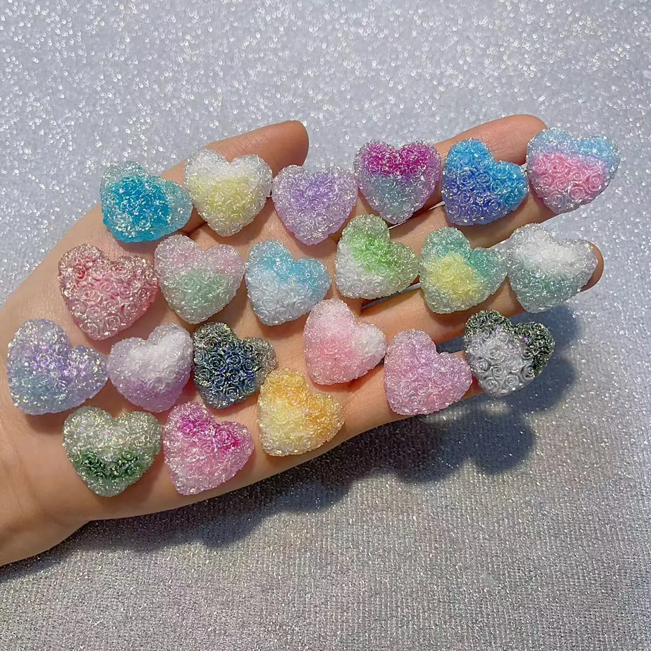 100-pieces-de-resine-lumineuse-scintillante-«-amour-»-23×24mm-pour-accessoires-de-bijoux-diy-artisanat-et-materiaux-de-decoration-interieure