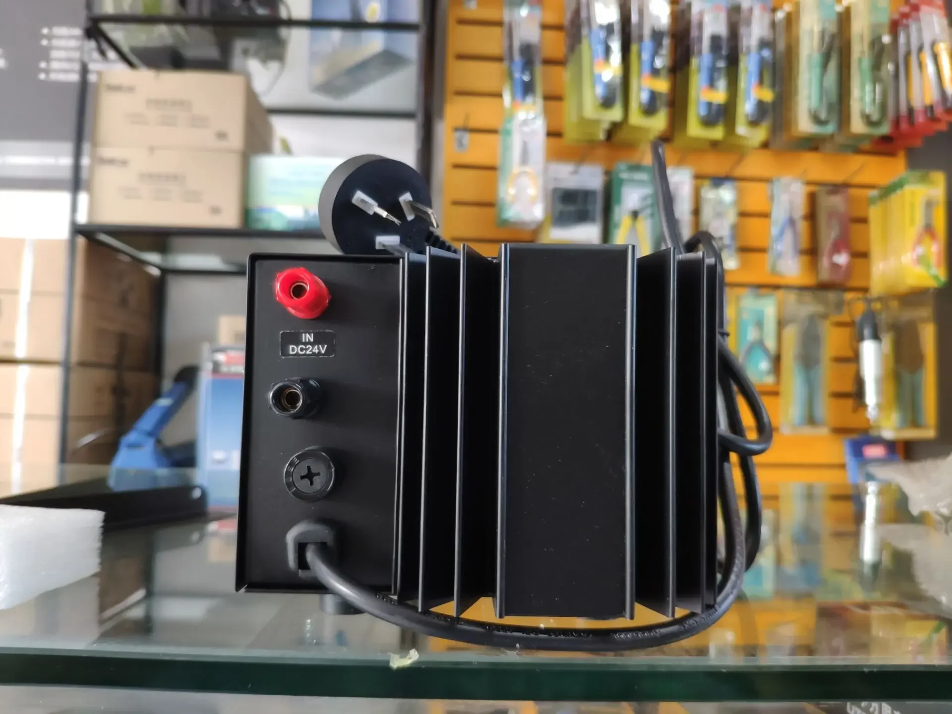 Refinement voltage regulator power supply QJ1803D high frequency walkie-talkie radio communication DC power supply 24V 3-5Amp