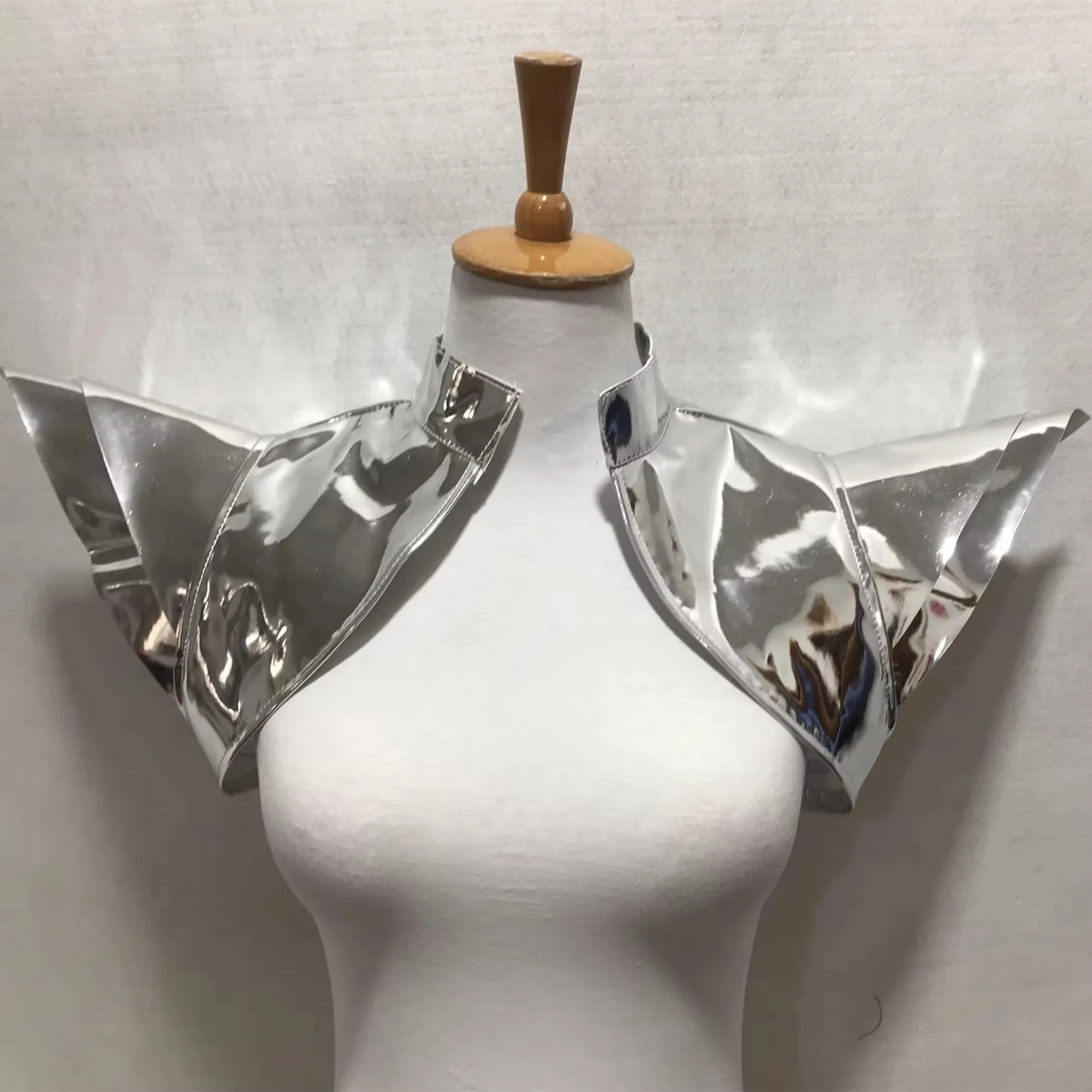 سترة نسائية Gogo راقصة مهرجان حفلة بار عرض أداء المرحلة اكسسوارات تحلق الكتف الجلود كرنفال سحب الملكة زي