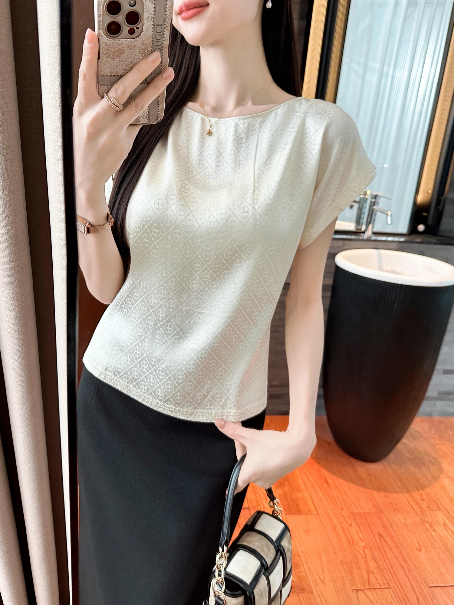 

Ele round Ne Office irt Pear Color Small Top Skintight Fit Breathable ort Sve Women's Faion Spring Collection