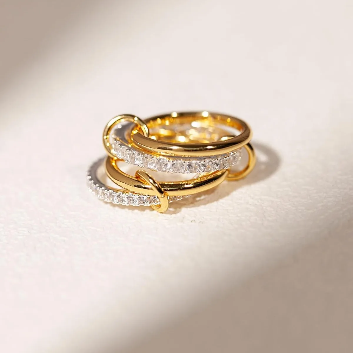 A Four-Ring Interlocking Ring With A Personalized Design Ins Style Suitable For Daily Wear And A Birthday Gift For Friends