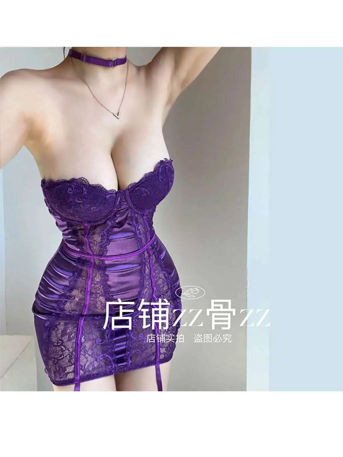 Nouvelle dentelle épissage Transparent Sexy hanche étreinte creux épaule enveloppé violet Mini robe douce chaude Sexy robe élégante