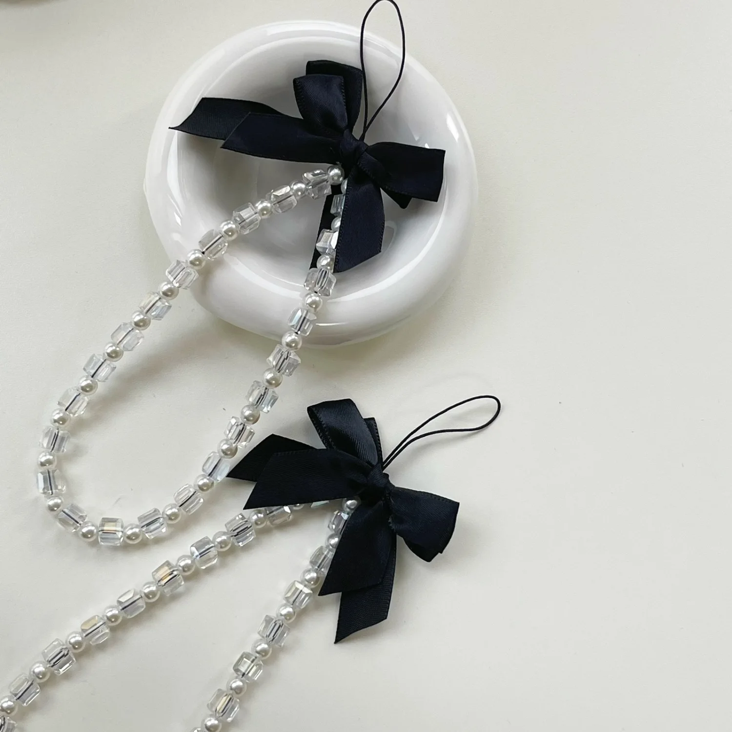 Korean Crystal Cute Bow Mobile Phone Chain Luxurious Hand -handed Bead Wrist Rope Portable Cellphone Strap Hanging Cord Jewelry