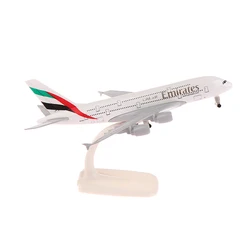 20 cm 1:200 modello di aeromobile Emirates Airbus A380 metallo Replica materiale in lega simulazione aeronautica bambini ragazzo regalo