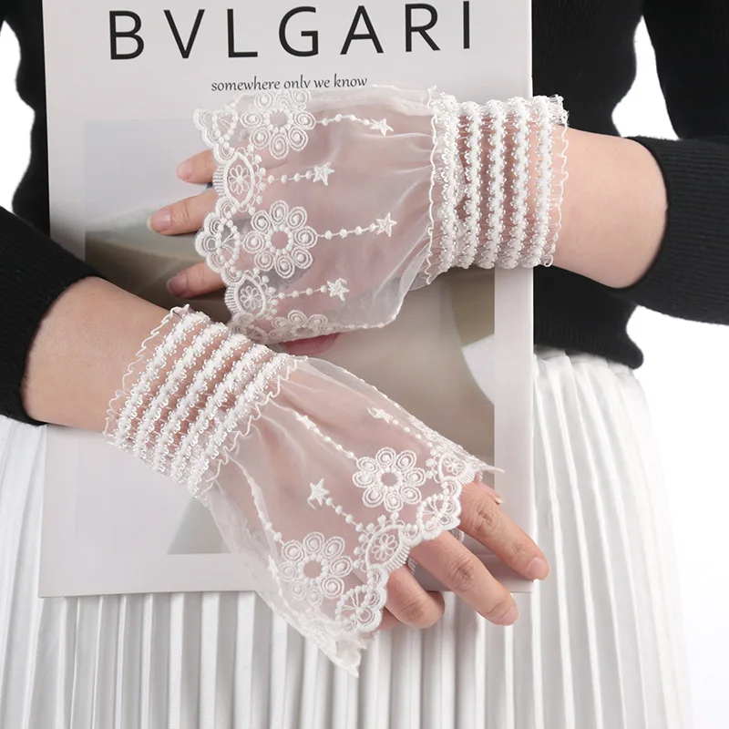 New 1Pair Sweet Detachable Cuffs Pearl Lace Mesh Fake Flared Sleeves Pleated False Cuffs Blouse Wrist Warmers Black White Gloves