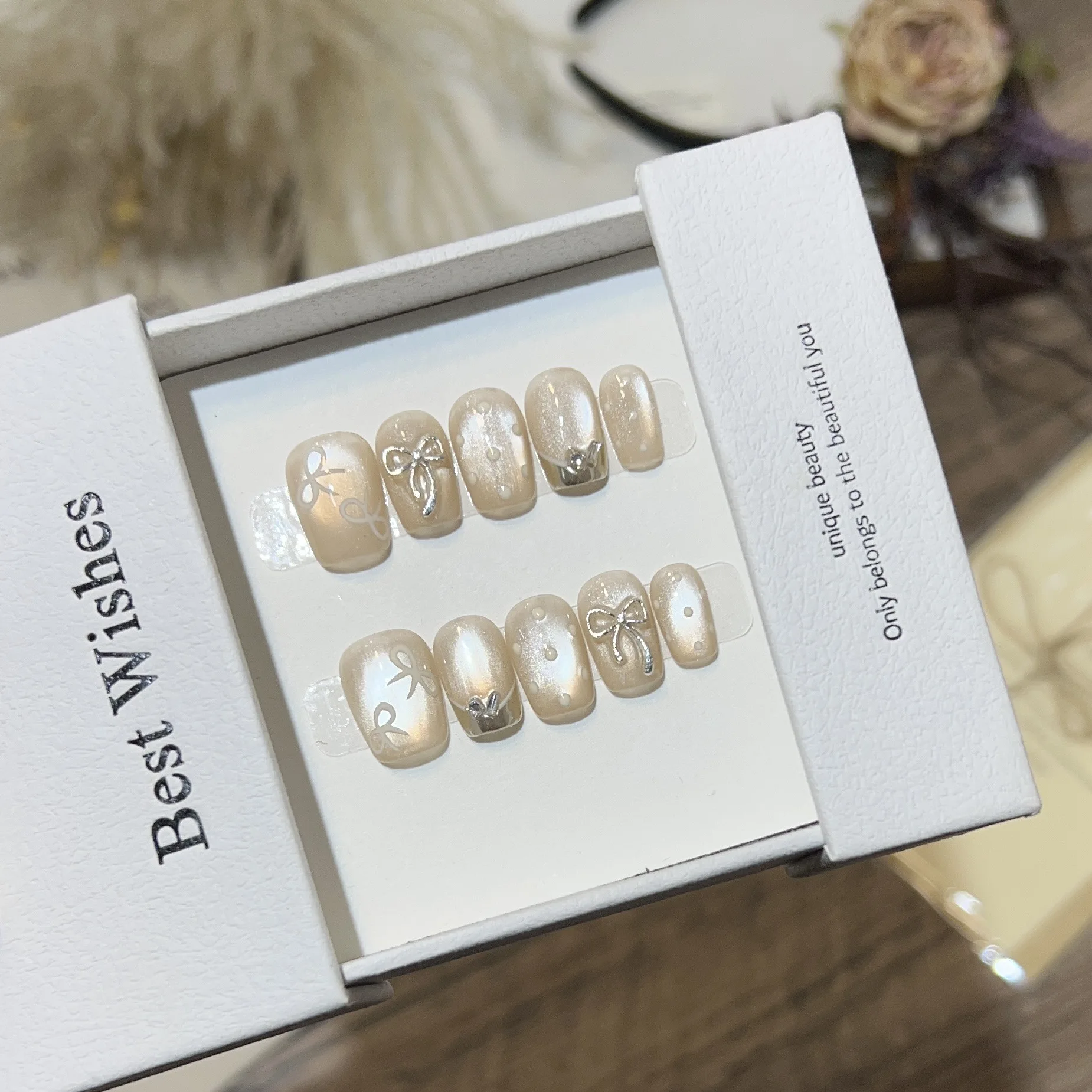 10PCS Nude Cat Eye Glitter Short Coffin Handmade Press on Nails Full Cover Sweet Bowknot Nail Art Artificial Wearable Fake Nails