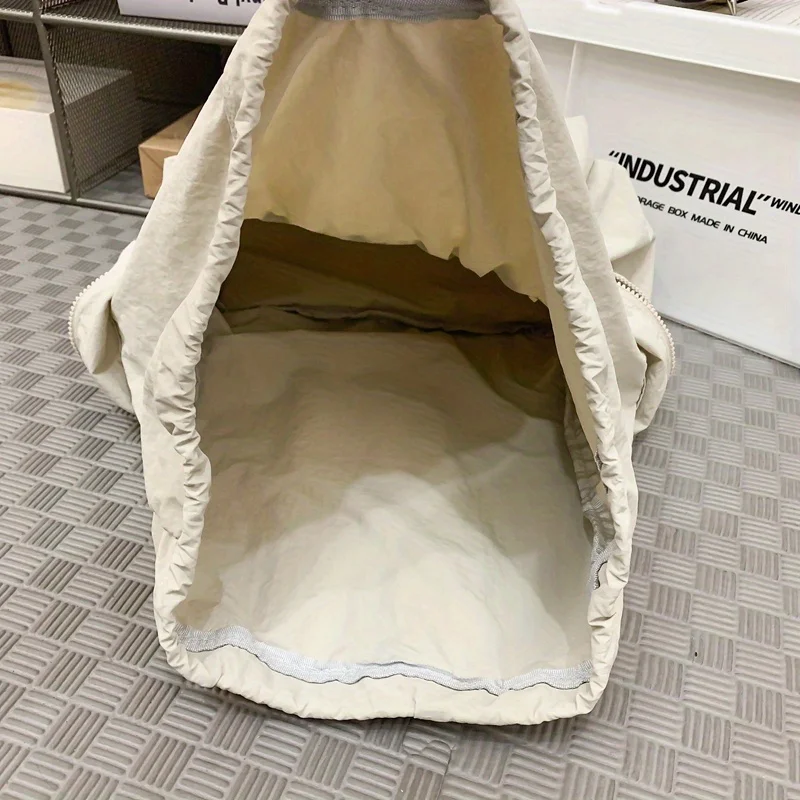 Rugzak met trekkoord en meerdere zakken, ontworpen voor zowel mannen als vrouwen, lichtgewicht als opvouwbaar, perfect om te winkelen