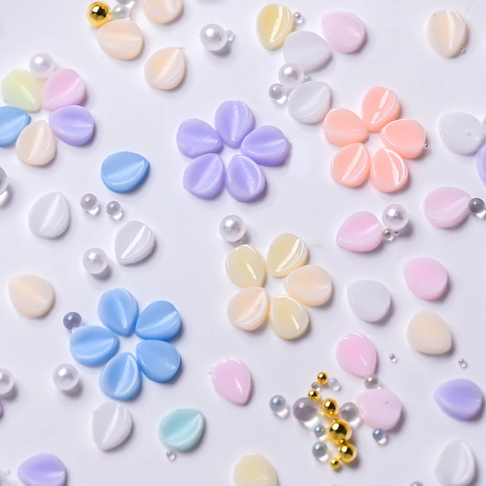 ชาร์มเล็บอะคริลิค 3 มิติ รูปกลีบดอกไม้ 150 ชิ้น สำหรับตกแต่งเล็บ DIY ลูกปัดสีขาวทอง กลีบอะคริลิคขนาดเล็ก อุปกรณ์ตกแต่งเล็บสไตล์ Y2K # # $