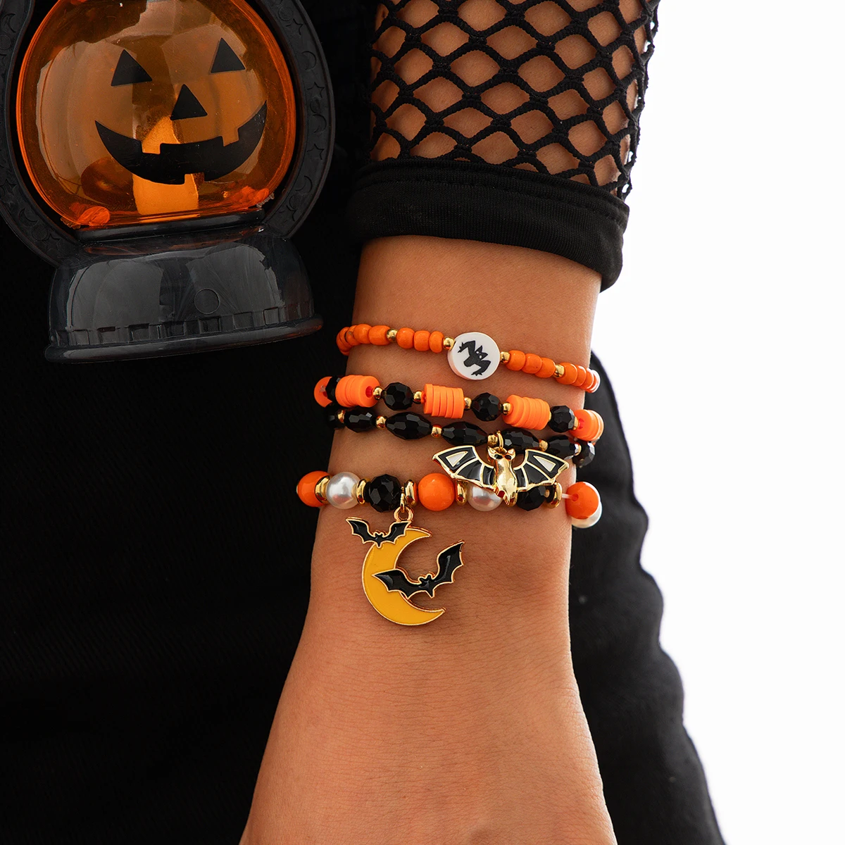 Salircon Classic Halloween Moon Bat Pendant Bracelet Fashion Acrylic CCB Imitation Pearl Beaded Bracelet for Women Men Jewelry