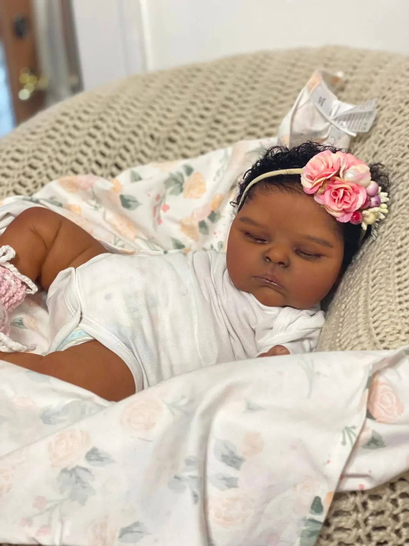 19inch Peaches Soft Cloth Body Dark Skin Newborn Reborn Doll Multiple Layers Painting Hand-Rooted Hair High Quality Doll