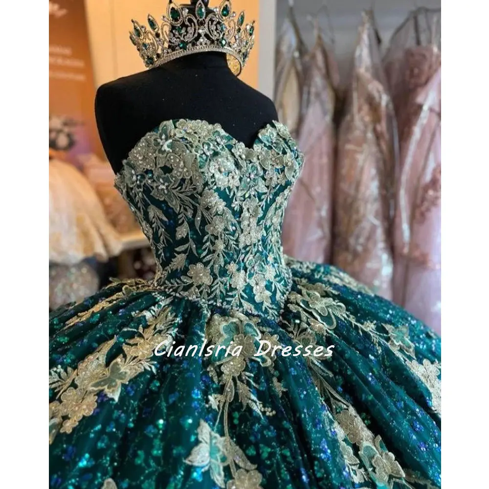 Esmeralda verde querida cristal lantejoulas quinceanera vestidos de baile apliques ouro 3d borboleta espartilho vestidos para xv años