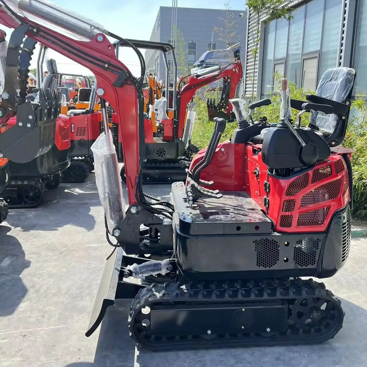 1500kg micro mini diggers crawler mini excavators with boom swing machine for sale