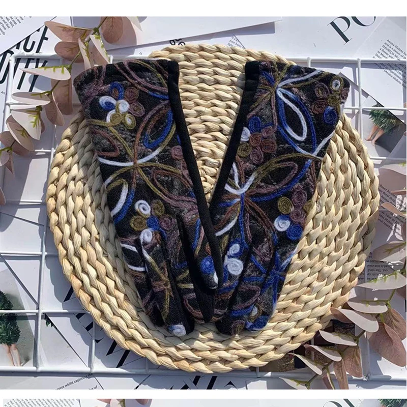 الجلد المدبوغ النساء الشتاء الدفء قفازات شاشة لمس شخصية الموضة إضافة المخملية سميكة العرقية الرجعية الصوف الحياكة الزهور